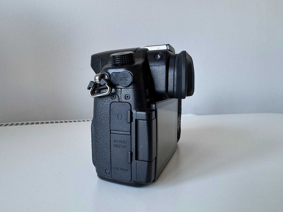 Panasonic Lumix GH4 G 25mm f/1.7