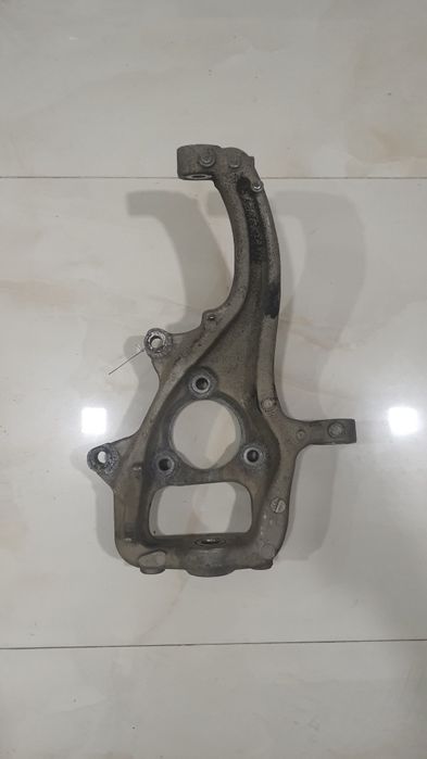 Поворотный кулак Ram 1500