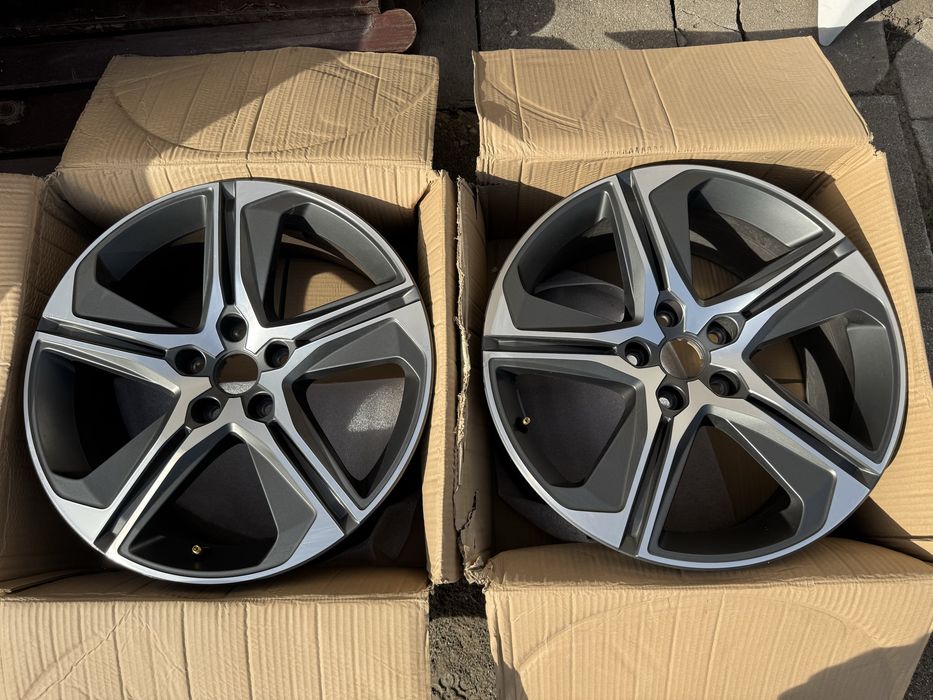 Felga Seat Leon / Cupra 5FA601025Q 18 cali ET46