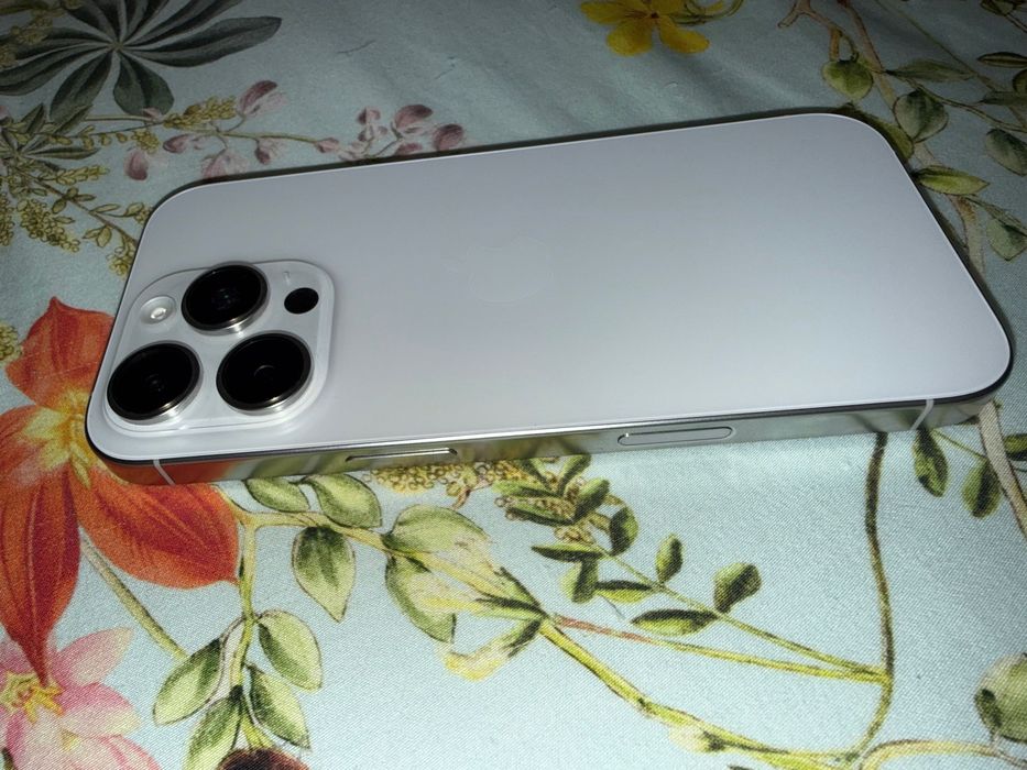 iPhone 16 Pro Branco64739224922755121