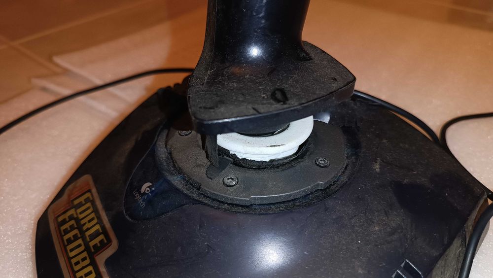 Joystick USB e fonte de alimentação Logitech Wingman Force 3D