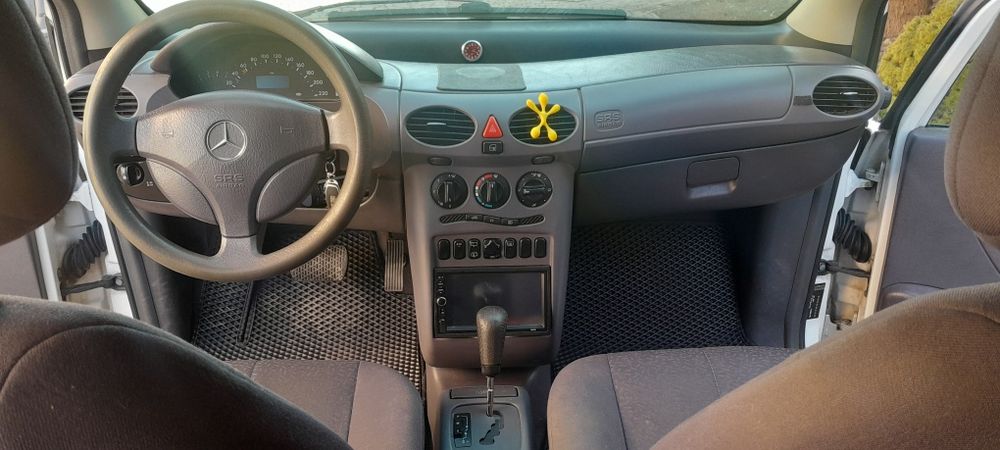 Mercedes для жінок з АКПП