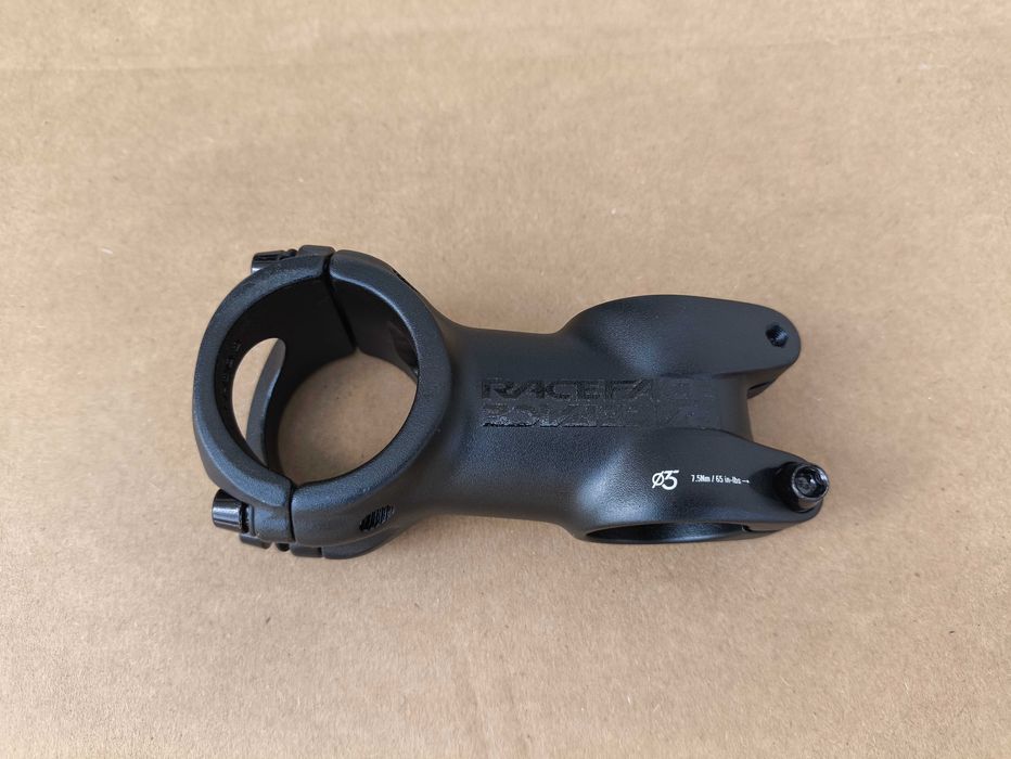 Conjunto guiador e avanço Race Face Ride 35