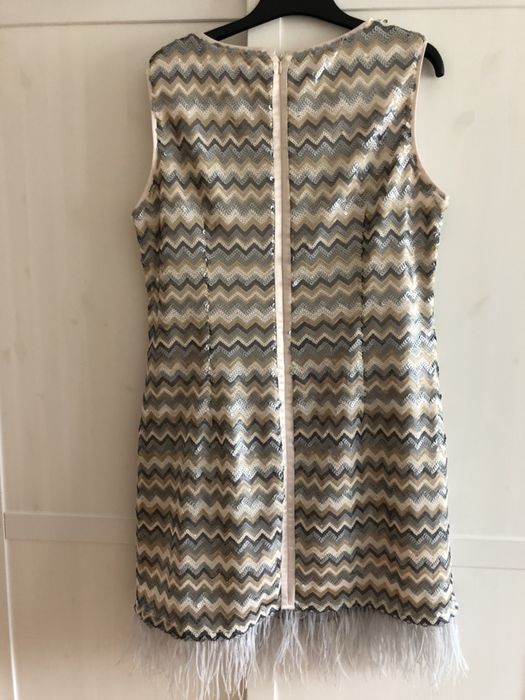 Sukienka elegancka z cekinami