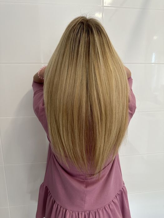 Przedłużanie i zagęszczanie włosów / koloryzacja