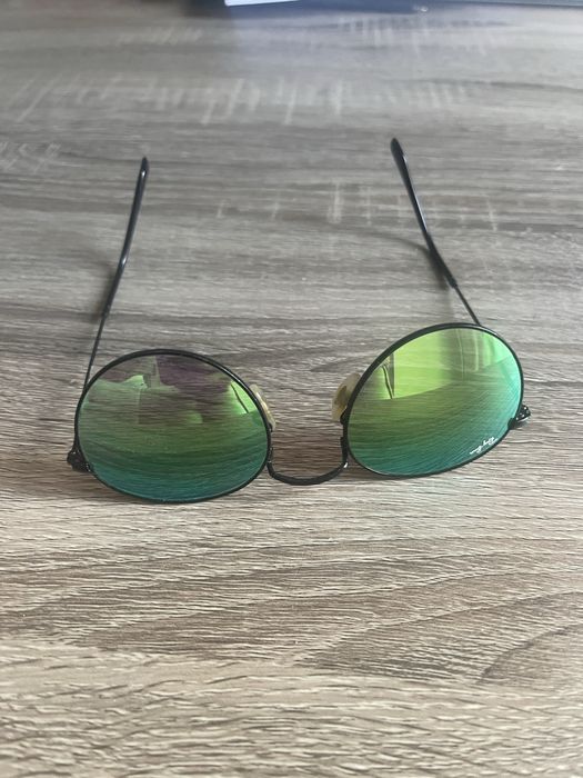 Oculos sol usados uma vez