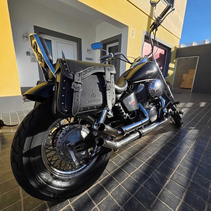 Honda Shadow 750 em ótimo estado