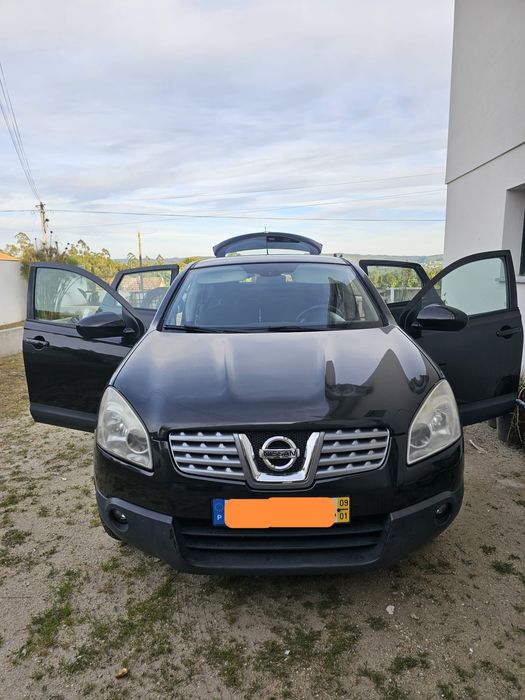 Nissan Qashqai 1.5Dci bem estimada