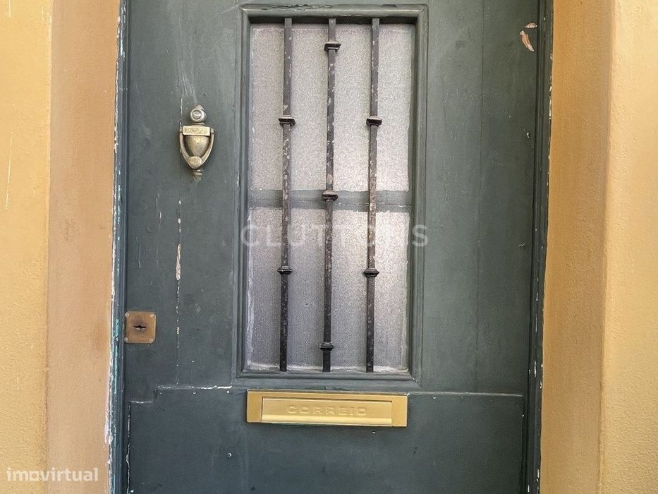 Investimento no Centro Histórico de Évora, 2 Apartamentos, Junto Un...
