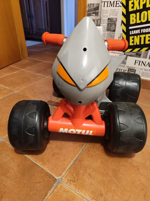 Moto elétrica criança 2/3 anos, restaurada, bateria nova c/carregador