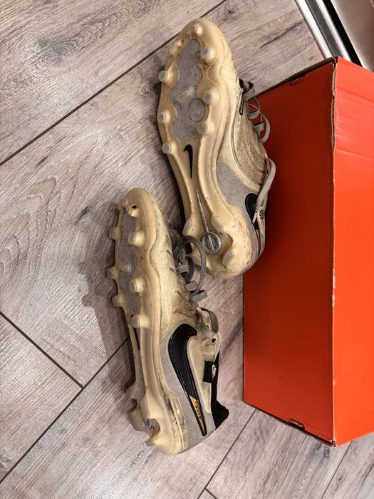 Продам Футбольні бутси Nike Tiempo pro