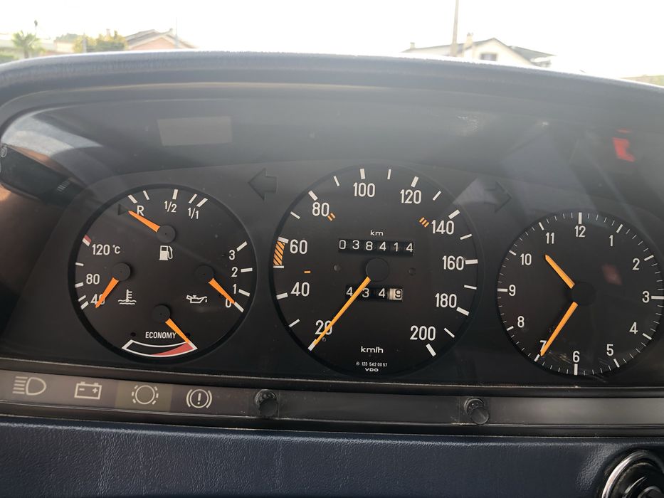 Mercedes w123 classico como novo