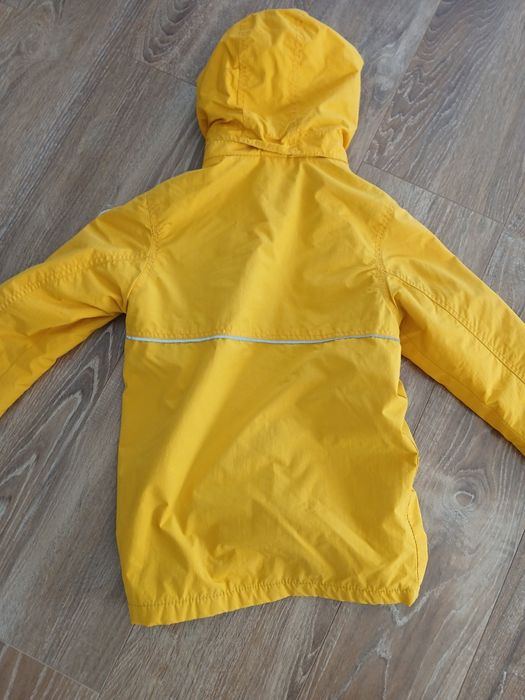 H&M kurtka przecideszczowa 140 cm