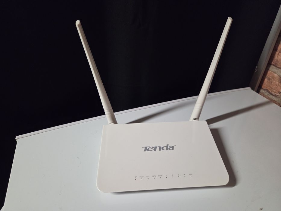 Router Tenda F300