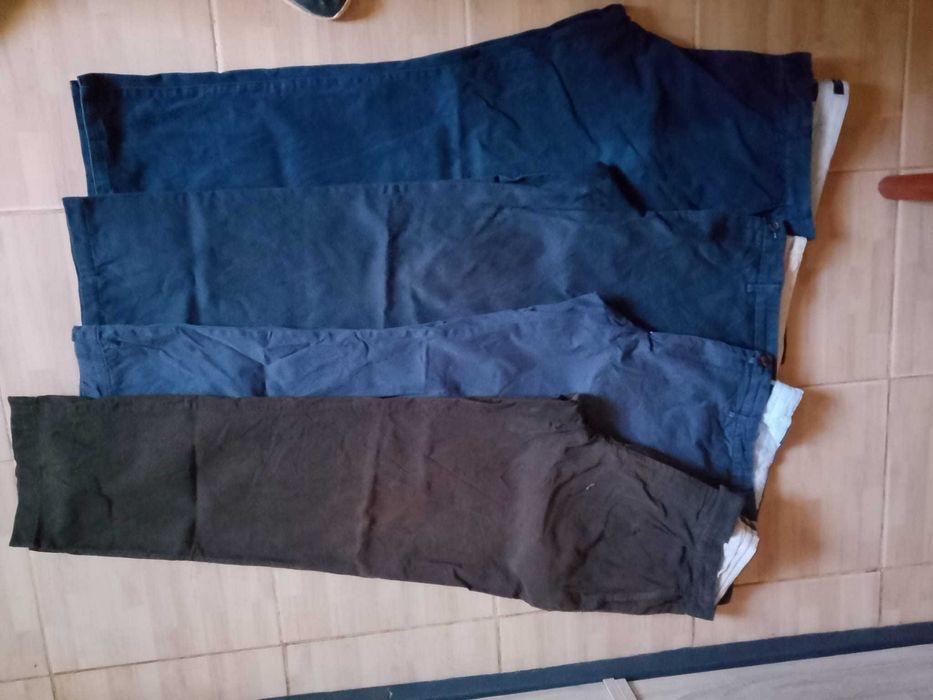 4 calças de homem 1 Boss,1 Burberry e 2 Gant