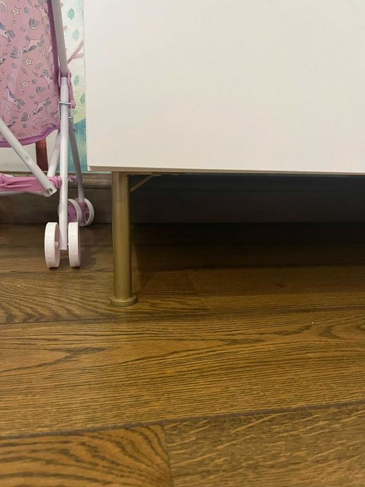 Szafa biała VOX Creative- szuflady i półki, złote uchwyty