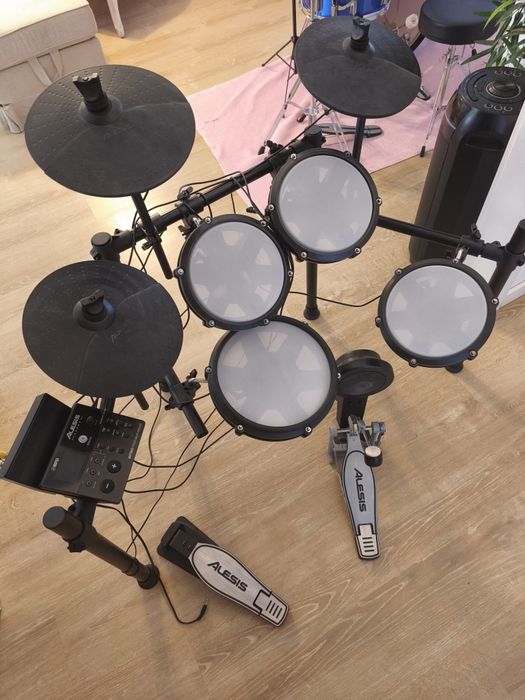 Bateria elétrica Alesis Nitro Max