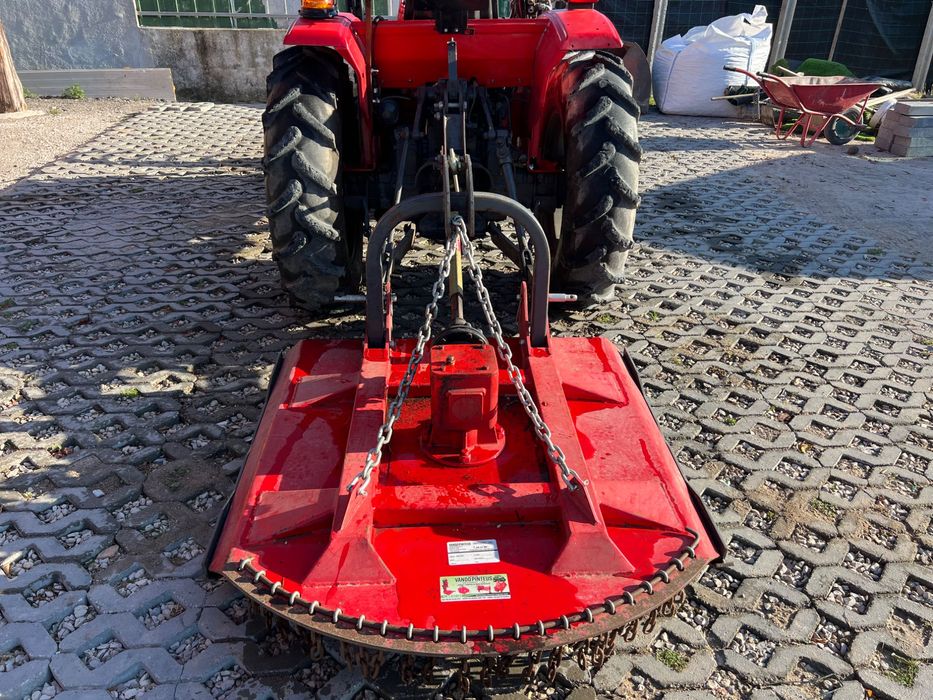 Trator 30 cavalo (Sem matrícula)