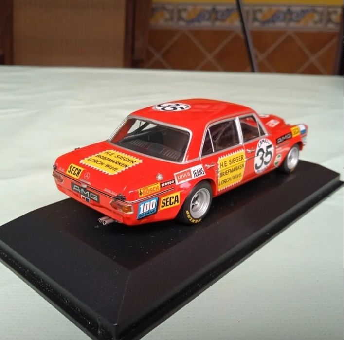 1:43 Mercedes 300 SEL 6.8 AMG Minichamps Sportline