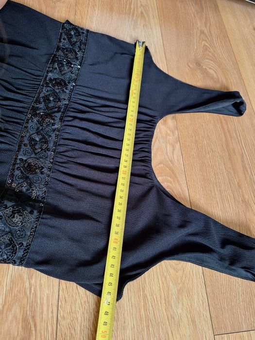 Elegancka sukienka NA ramiączkach halka przewiewna cekiny wiązana
