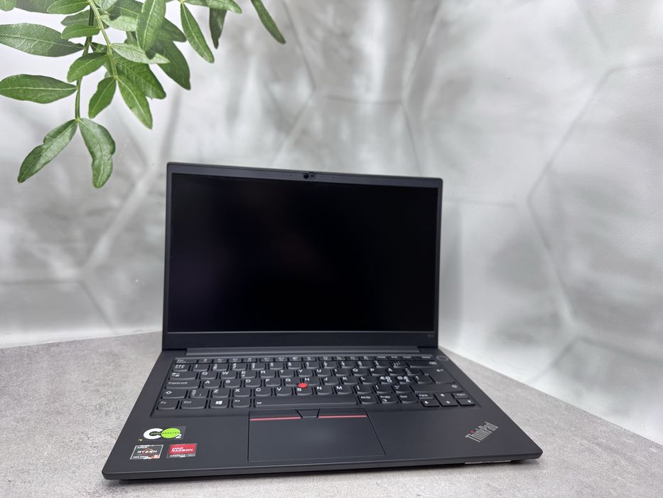 Ноутбук Lenovo ThinkPad E14 G3/Ryzen 5 5500U/8/NVMe 256 GB/14"/IPS