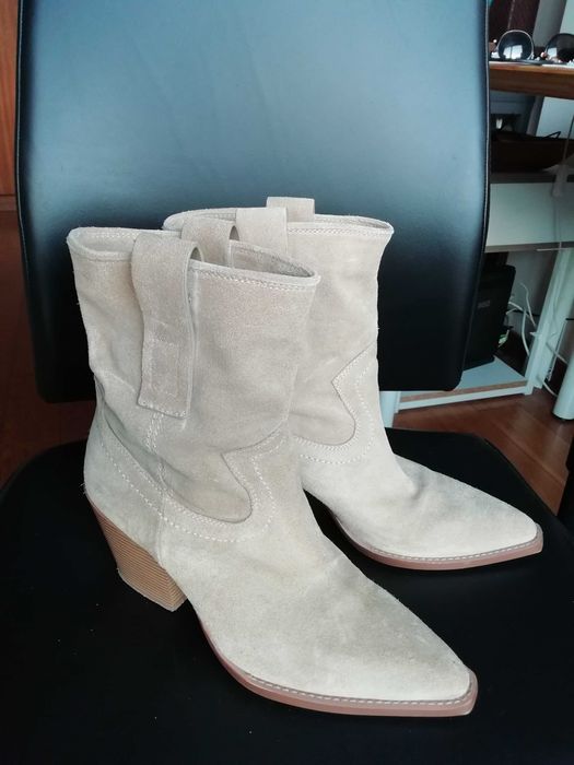 Botas  em Pele Zara
