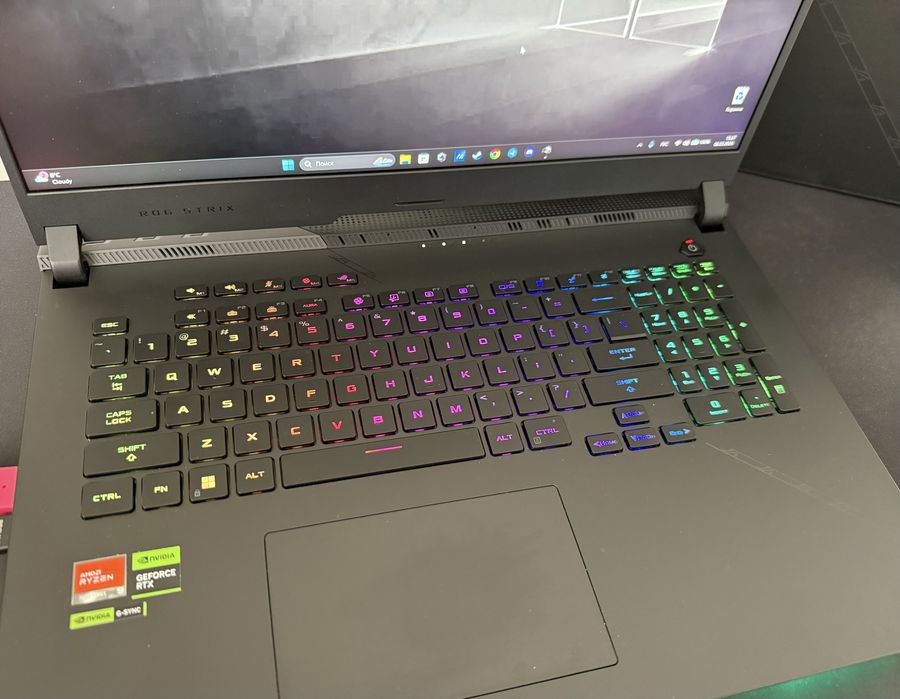 Asus Rog Strix Scar G17