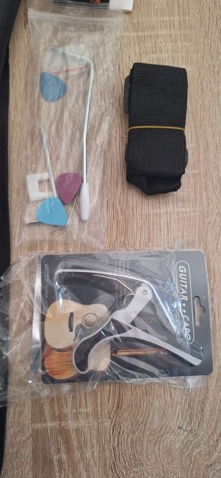 Guitarra Elétrica (como nova)