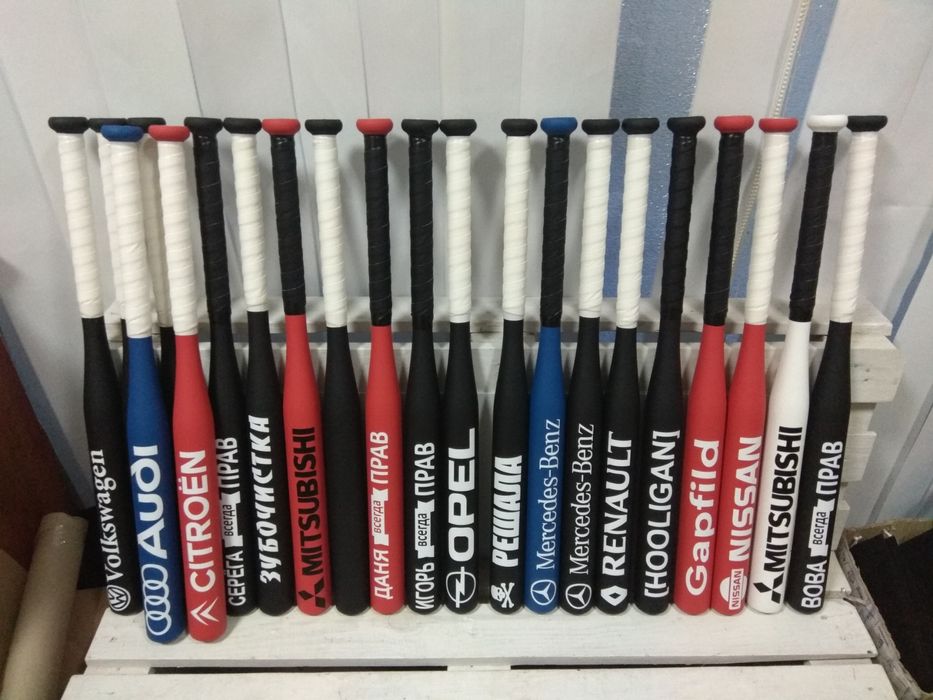 іменна Бита бейсбольна з логотипом автобита біта в авто подарунок