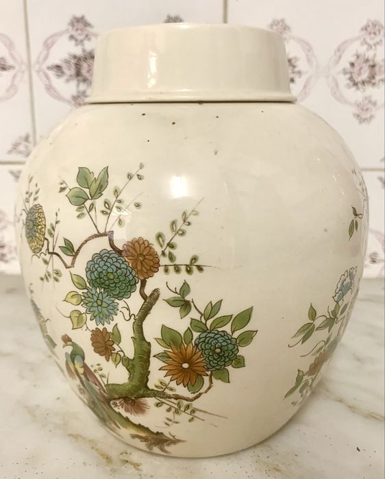 Pote em porcelana "ginger jar" inglês