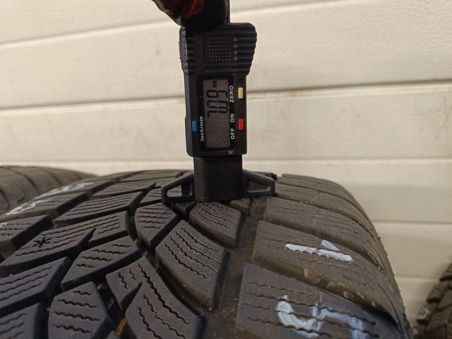 2x Goodyear 235/45/18 zimowe 25rok