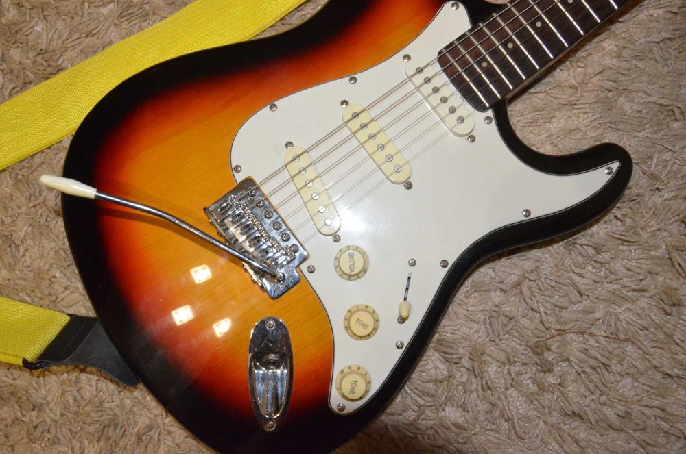 Електрогітара Tenson California Series - аналог Stratocaster, Чохол