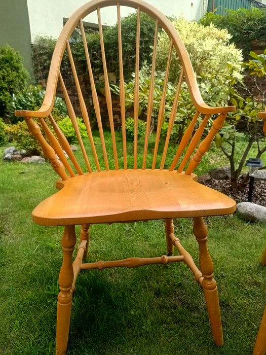 Drewniane krzesła windsor Megan