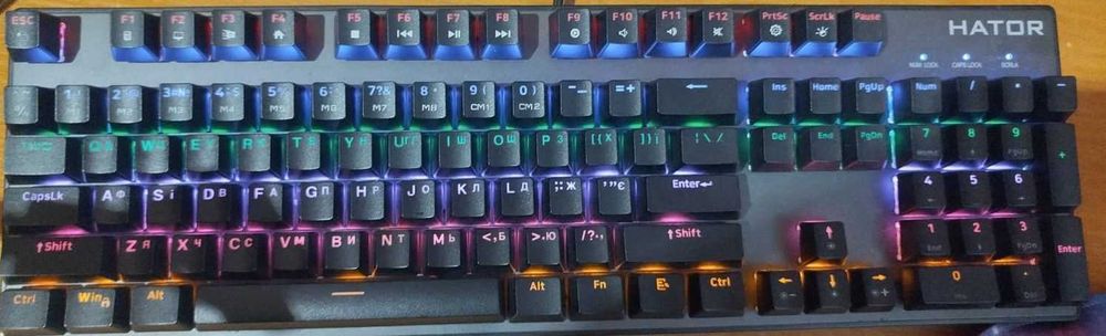 Продам клавіатуру hator sarfall rainbow
