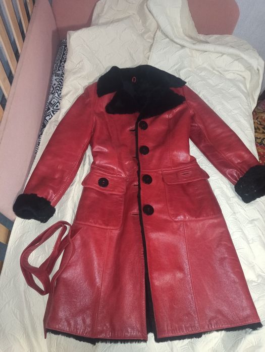 Шкіряна дублянка на натуральному хутрі