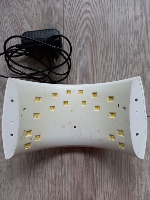 Продам лед-лампу sun 9s plus