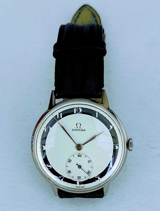 Relógio Omega com movimento mecânico