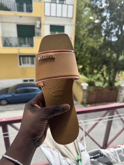 Havaianas de origem brazileira