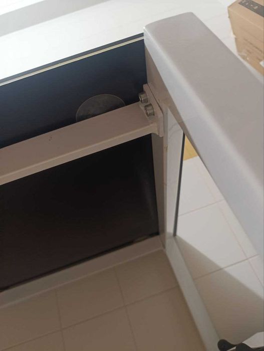 kitchen table / mesa de cozinha