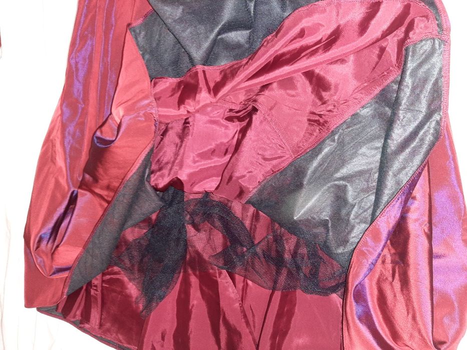 Suknia  bordowa, satyna, długa, debut