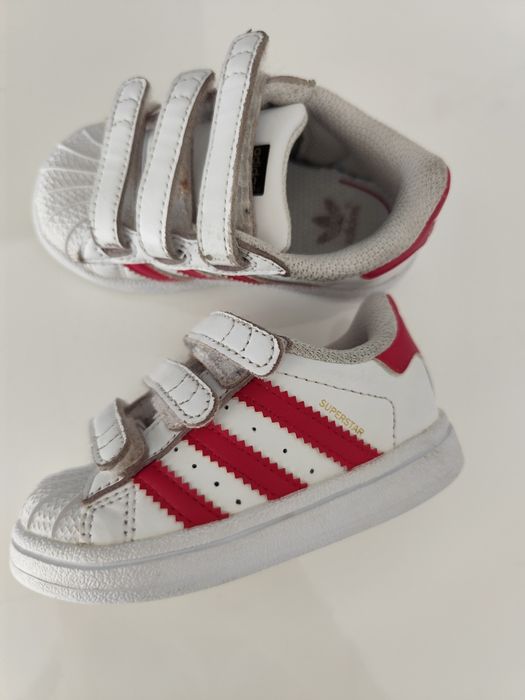 Sapatilhas adidas Superstar brancas e rosas tamanho 20