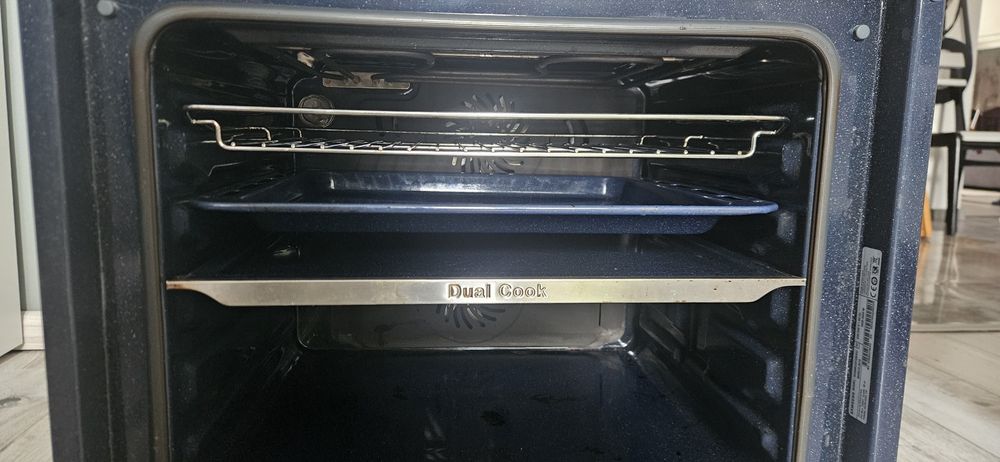 PIEKARNIK NV66 M3531 BB  DualCook super stan! 2 letni!