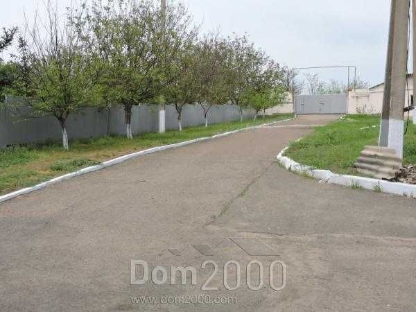 Продаж садиби: 1078 кв.м. будівель, понад 60 га с/г землі