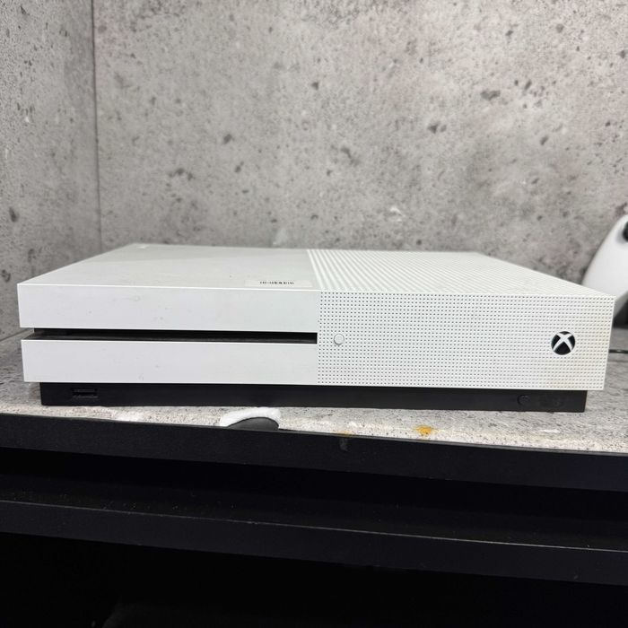 Konsola Xbox One S 800Gb + Pad | Adapter HDMI