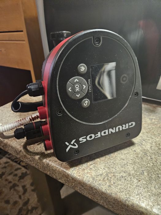 Pompa obiegowa używana w pełni sprawna  cena do negocjacji