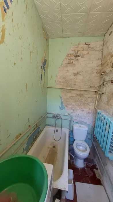 Продаж частини будинку у Заводському районі по вулиці Учительська.