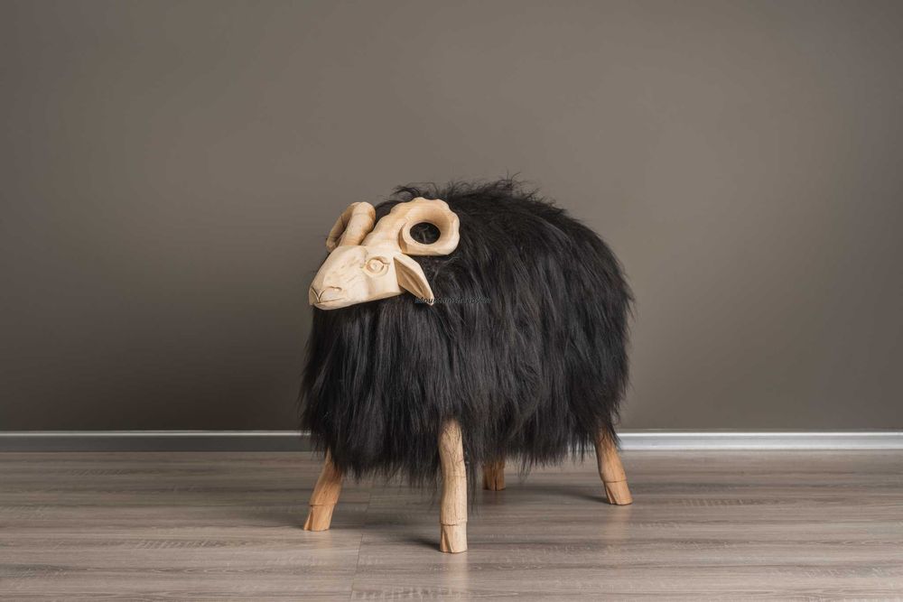 Baran Dekoracyjny Obity Skórą Owczą Naturalną Stołek Krzesło