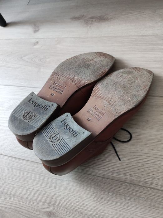 Buty skórzane Bugatti rozmiar 43
