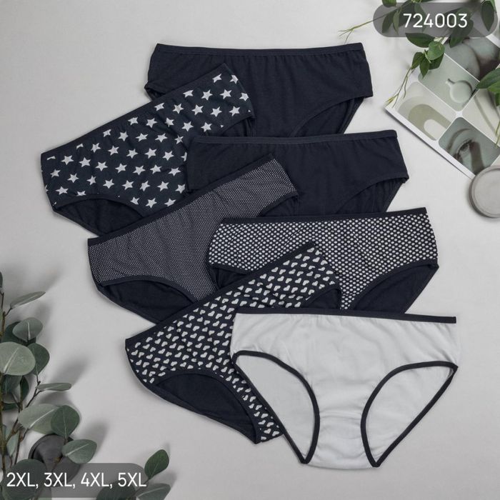 Жіночі трусики набором