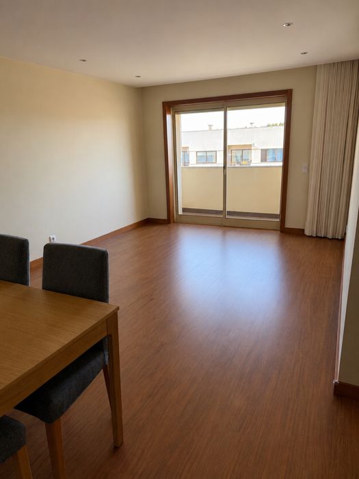 Apartamento T2 em Moreira da Maia
